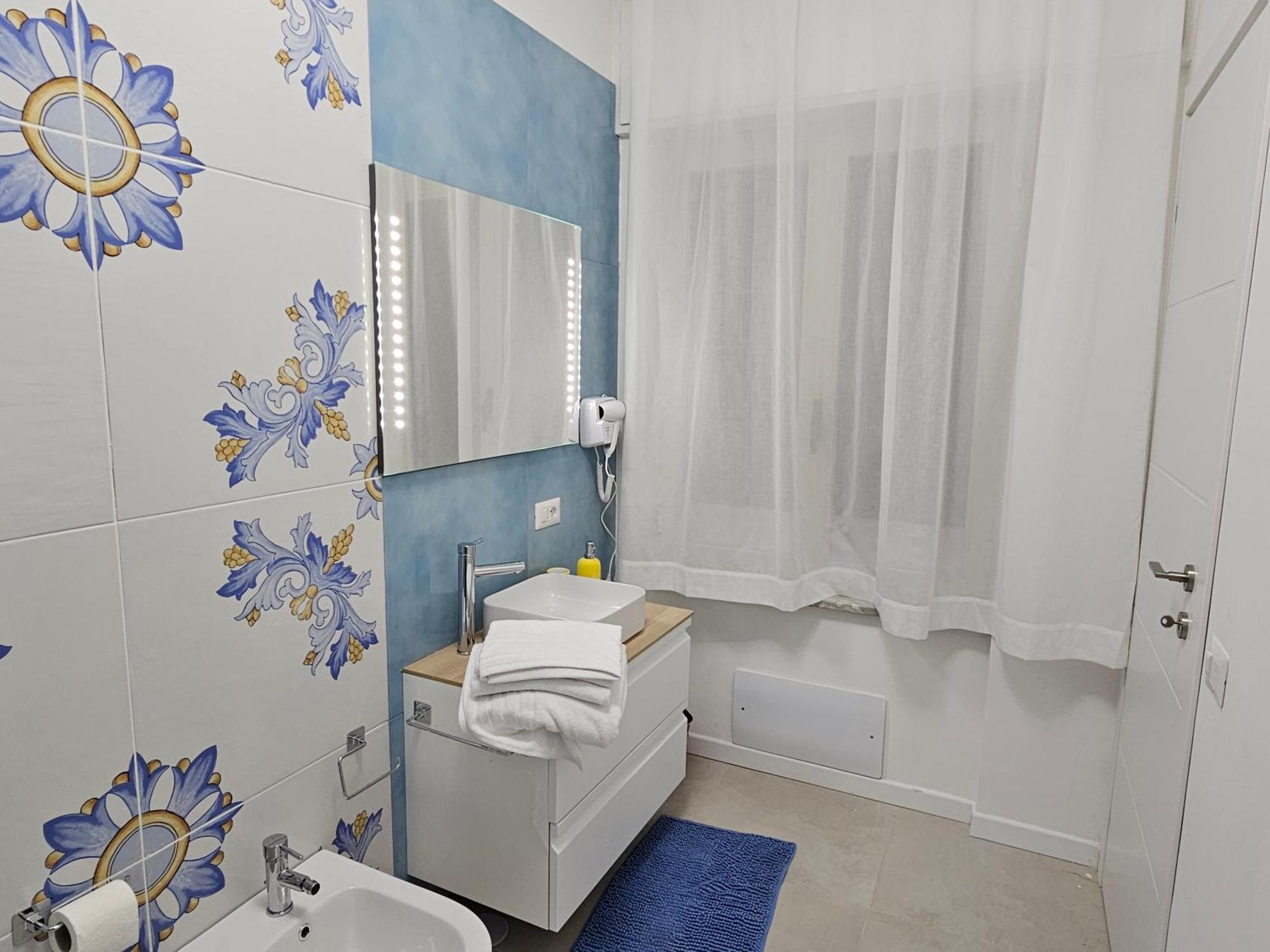 נאפולי Erminia Suite מראה חיצוני תמונה