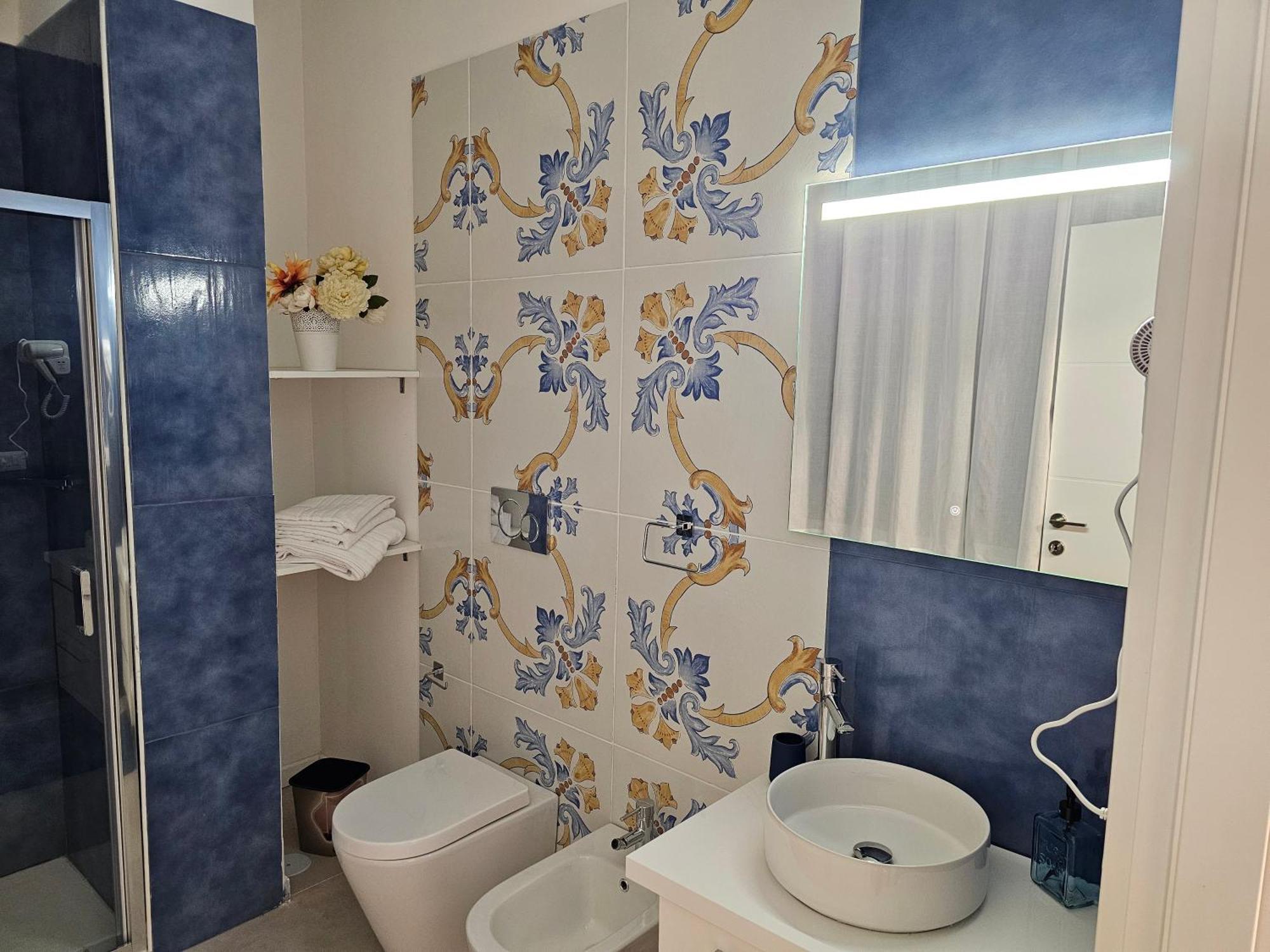 נאפולי Erminia Suite מראה חיצוני תמונה